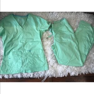 Medcouture Scrub Set